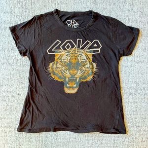 CHASER M medium t-shirt LOVE tiger EUC short sleeve top shirt